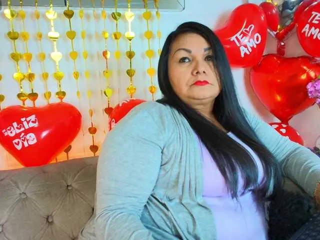 EllenaBoobs Image 13