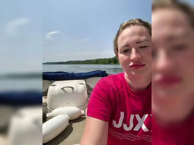 MOLLY-7's Thumb Image