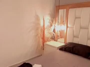 daphne_and_roger Image 8