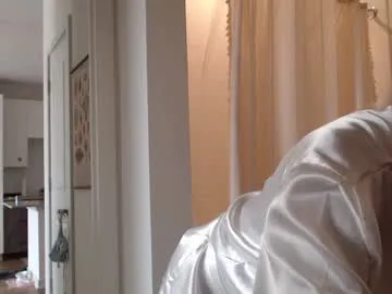 lilyyymonroee Image 7