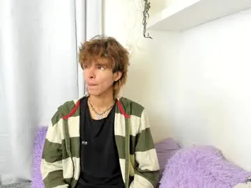 santy_kitty's Thumb Image