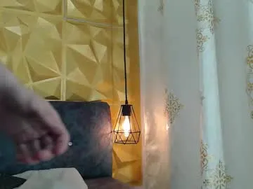 small_hot19's Thumb Image