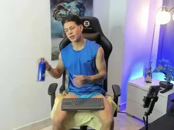 tony_petrov Image 17