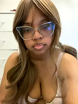 AwkwardJasminee Image 4