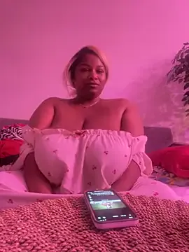 BigFineSelena Image 11