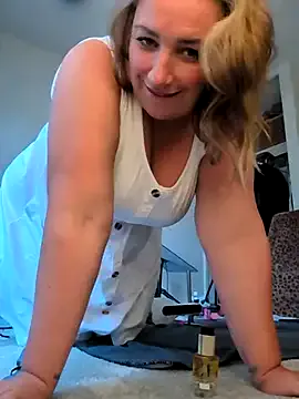 Canadian_BBW Image 15