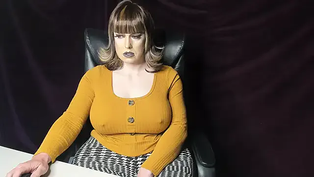 Danielle_tv33 Image 2