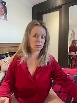 madamlillyrose Image 16